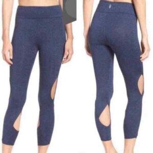 Free People Movement Cropped Halo Cut Out Blue Athletic Leggings Size Women’s XS
